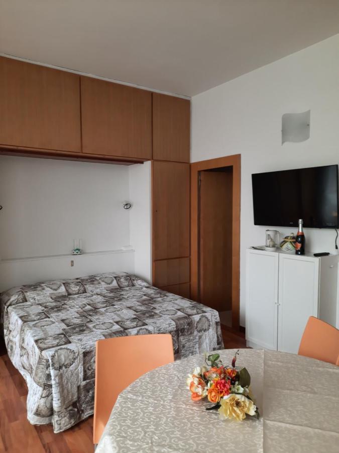 Garda Lake Apartment Bagian luar foto