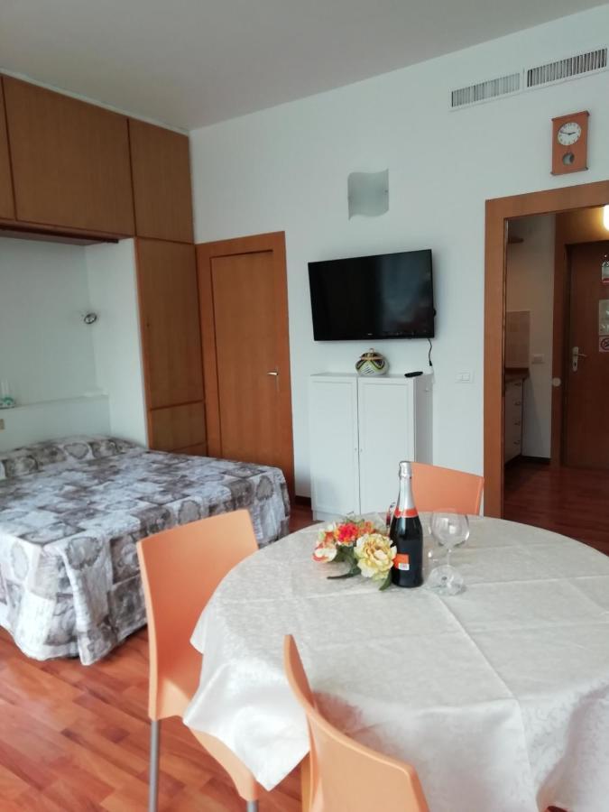 Garda Lake Apartment Bagian luar foto